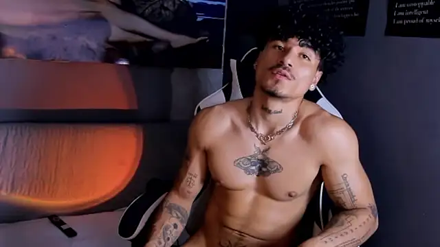 Thomas_Fit1のライブXXXチャット