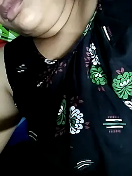 moubhabi22のライブXXXチャット