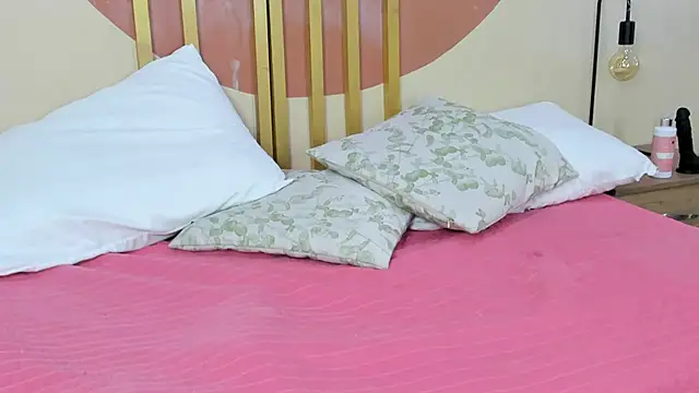 Tiana_And_JakeのライブXXXチャット