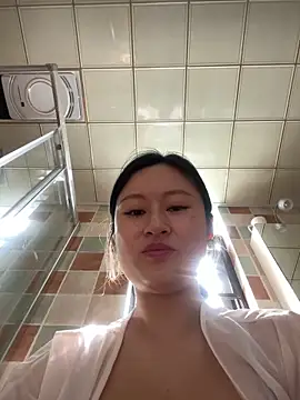 Yolanda9 Live XXX-chat