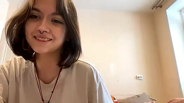 AllegraStaffieri: διαδικτυακό σόου στην κάμερα