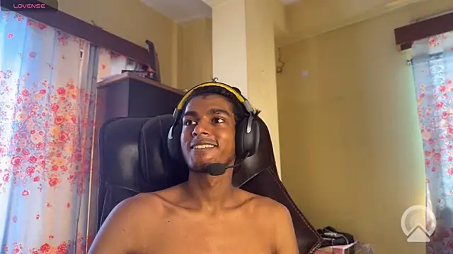 thecatfishh élő XXX-chatje