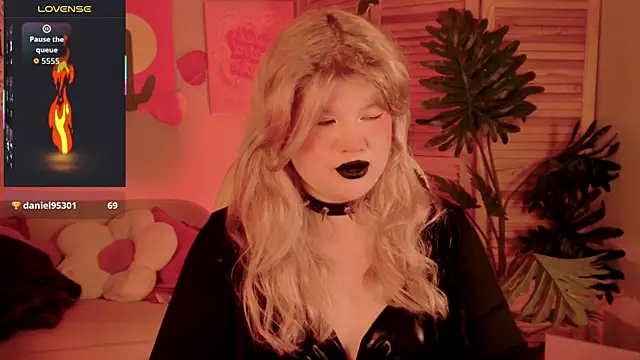 دردشة LilithNlsn الجنسية المباشرة