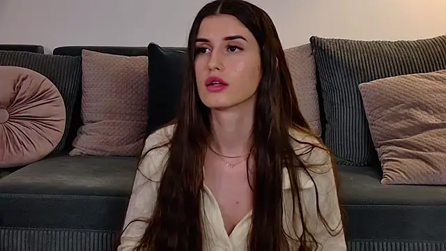 دردشة FreyaAllen الجنسية المباشرة