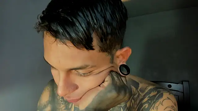 TravtannerのライブXXXチャット