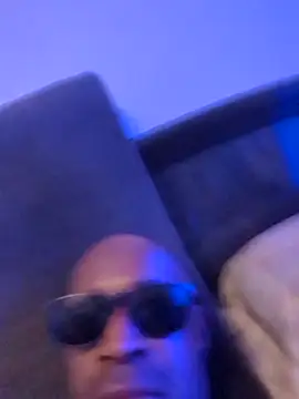 Bulgemaster001: διαδικτυακό σόου στην κάμερα