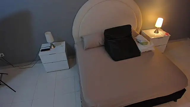 Chatroom XXX en direct de emilytowzen