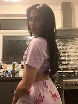 itsyourgirltee's Webcam Show