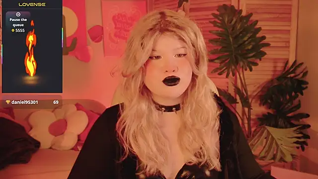 LilithNlsn Adlı Modelin Canlı XXX Sohbeti