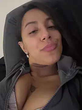 Show de NicolleCooper na webcam