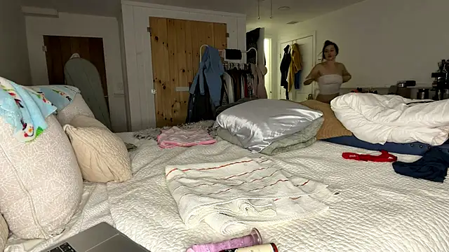 Chat XXX en directo de MysteriousMadam