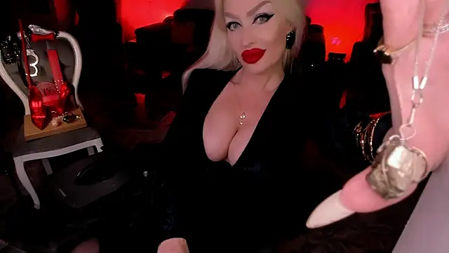 FinDomGod Chat XXX live