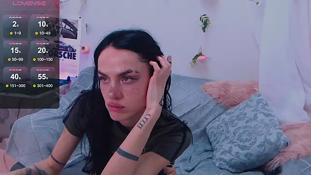 Holygirl_ Webcamshow