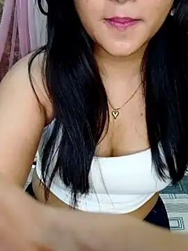 SaumyyのライブXXXチャット