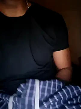 bigboytoy912 网络视讯表演