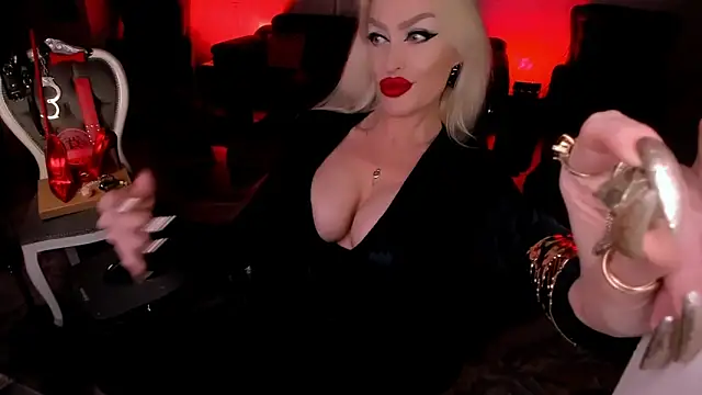 Chat XXX ao vivo de FinDomGod