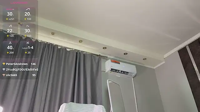 LillAlice: απευθείας συνομιλία ΧΧΧ