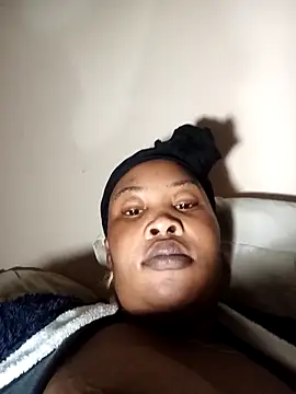 OCEANSQUITERXXX Show in webcam