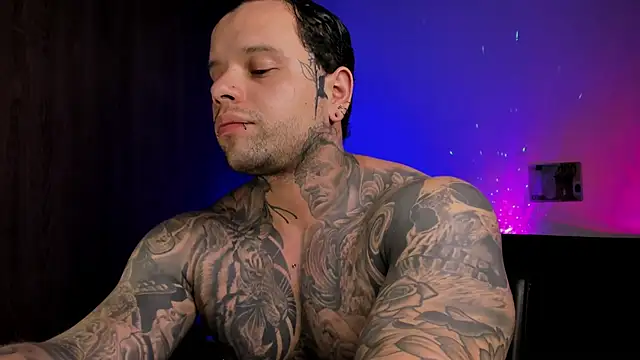 natevillage élő XXX-chatje