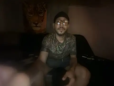 ThrowedWorldWide live XXX chat