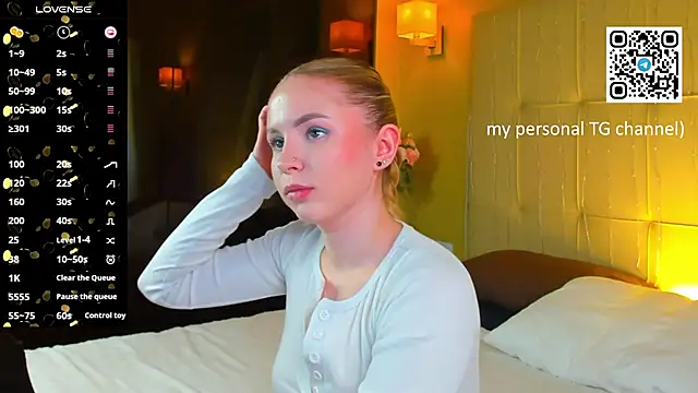 Linda__Bloom Chat XXX in diretta