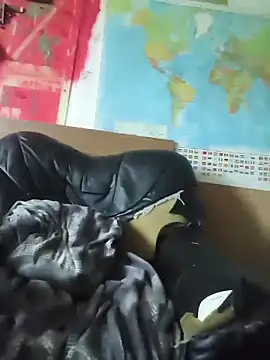 Ozomitro: διαδικτυακό σόου στην κάμερα