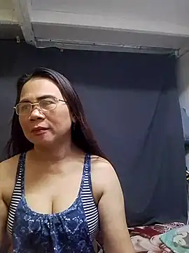 erma_joy Show in webcam