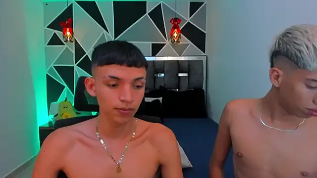 Juan_Nd_Steven Show in webcam