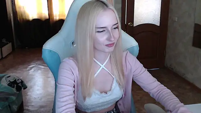 Chatroom XXX en direct de Cutti_Crystal