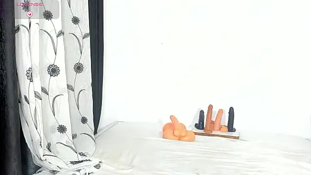 แชท XXX สดของ CREAMY_BUBBLEGUM