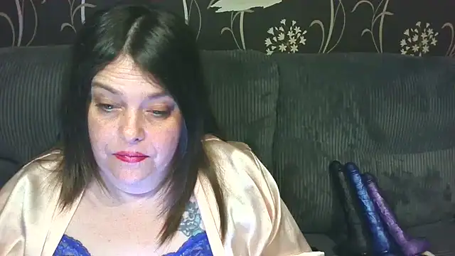 HousewifeMilf_Courtney – Live XXX-chat