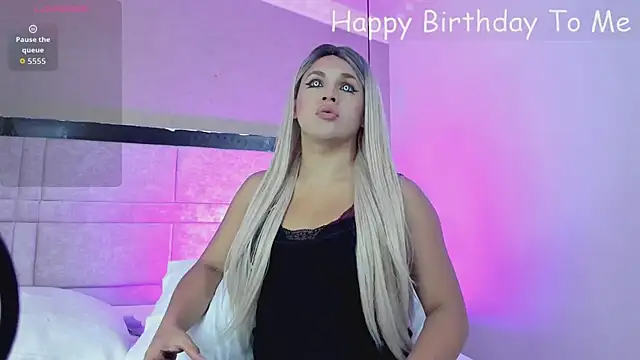 kimCosseyy élő XXX-chatje