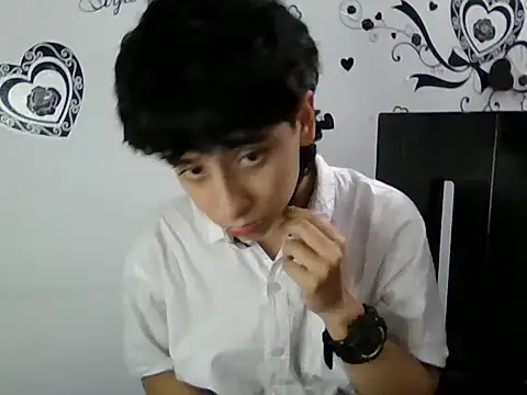 LatinHeatX22 Show in webcam