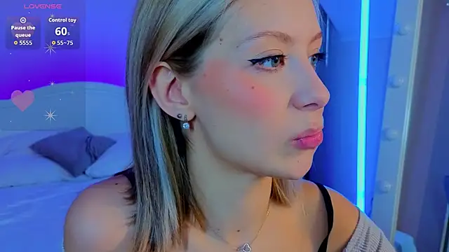 LumMina's Webcam Show