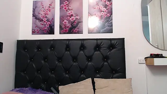 Chat +18 de pinky_f00x ao vivo