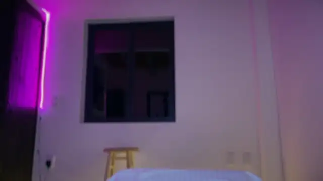 mcklister_kinky_feets' Webcam Show