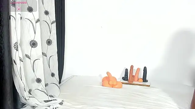 CREAMY_BUBBLEGUM 即時 XXX 聊天