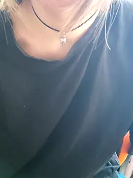 XXX chat uživo modela Aashikalaa