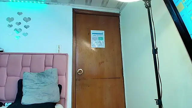 victoria_aphril's Live XXX Chat