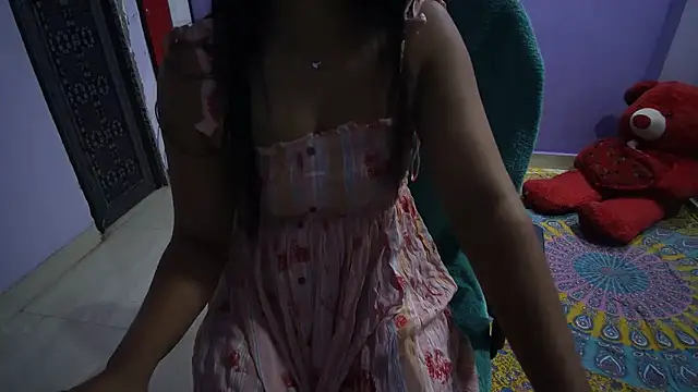 BabyNaina Adlı Modelin Canlı XXX Sohbeti