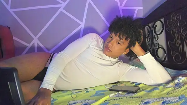 DanteAndKyle élő XXX-chatje