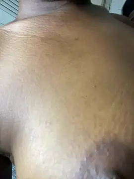 Pokazy przed kamerką – Ebony_Queeen