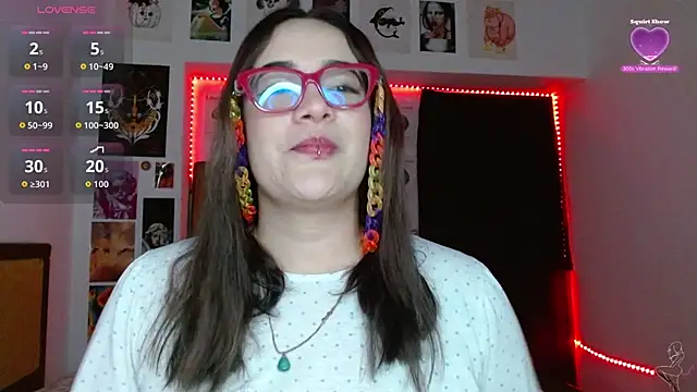 Nova-Satela live XXX chat