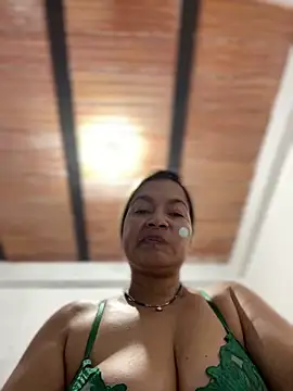 Jlo_69のライブXXXチャット