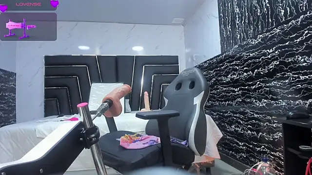 Ladyy_Scarlett's Live XXX Chat