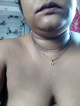 pinkisaha75 Adlı Modelin Canlı XXX Sohbeti