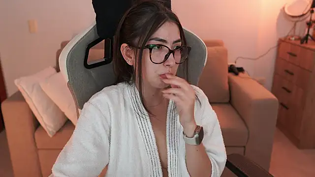 anyacutex: онлайн-секс-чат