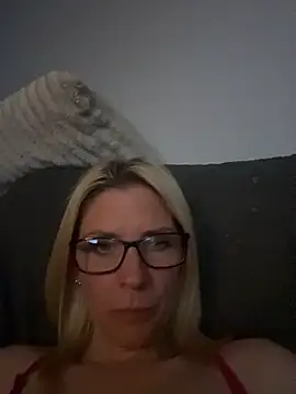 Czat XXX na żywo – Lexi-Lux-X