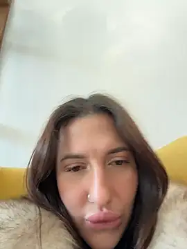 AleksandraRich Pertunjukan Webcam