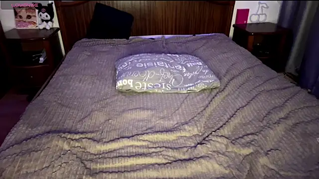 Kiralovessto Chat XXX live